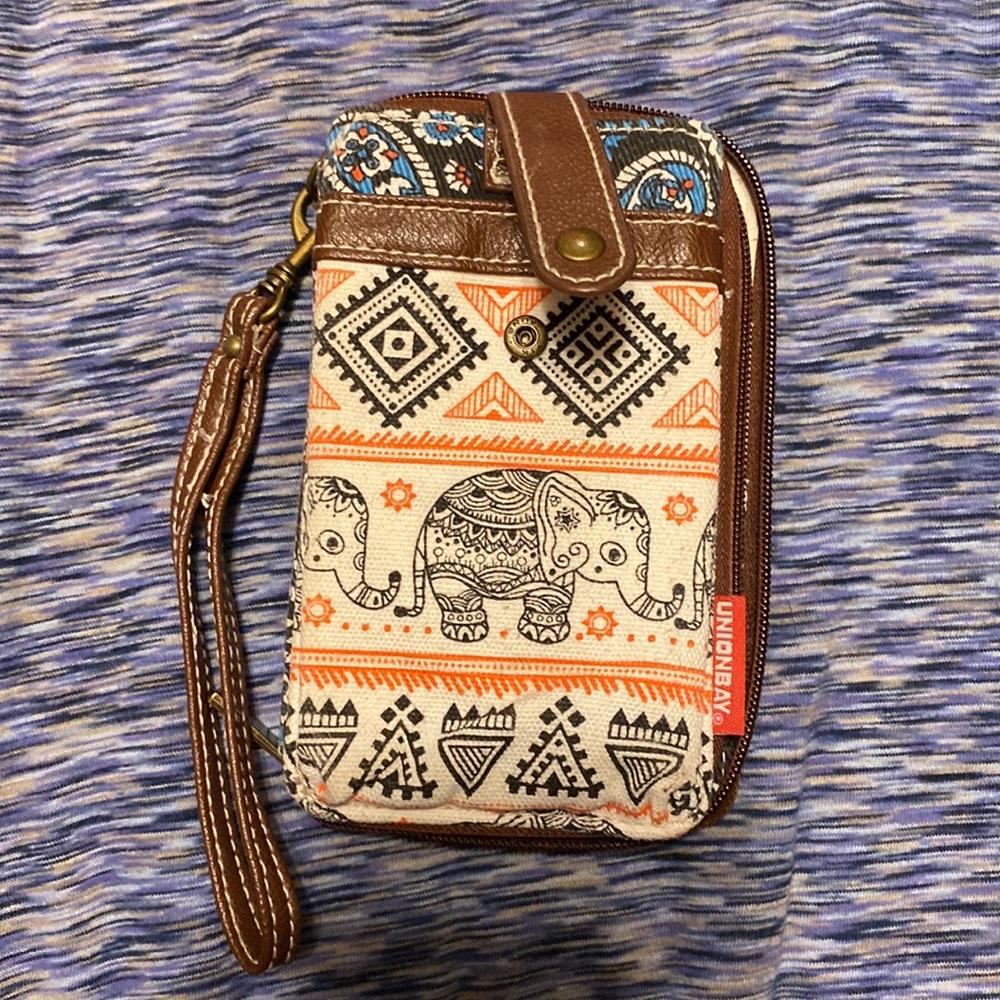 Elephant wristlet